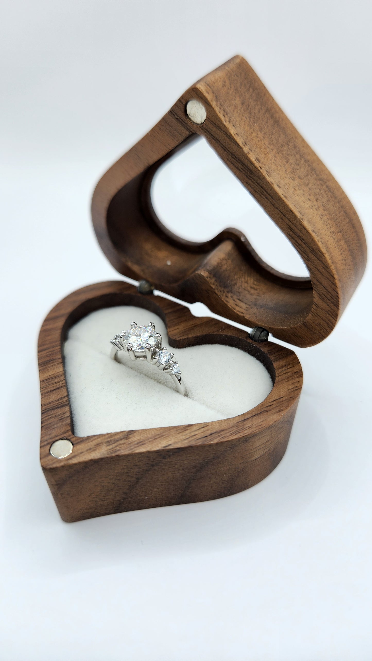 Moissanite-Silver-Ring-VICTORIA_3