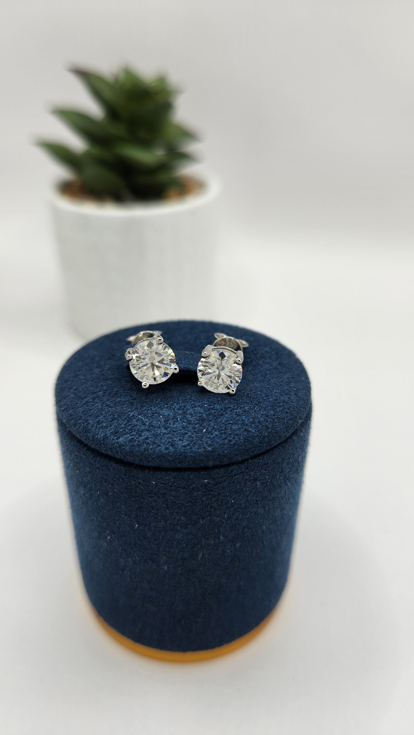 Moissanite Silver Earring - VELVET