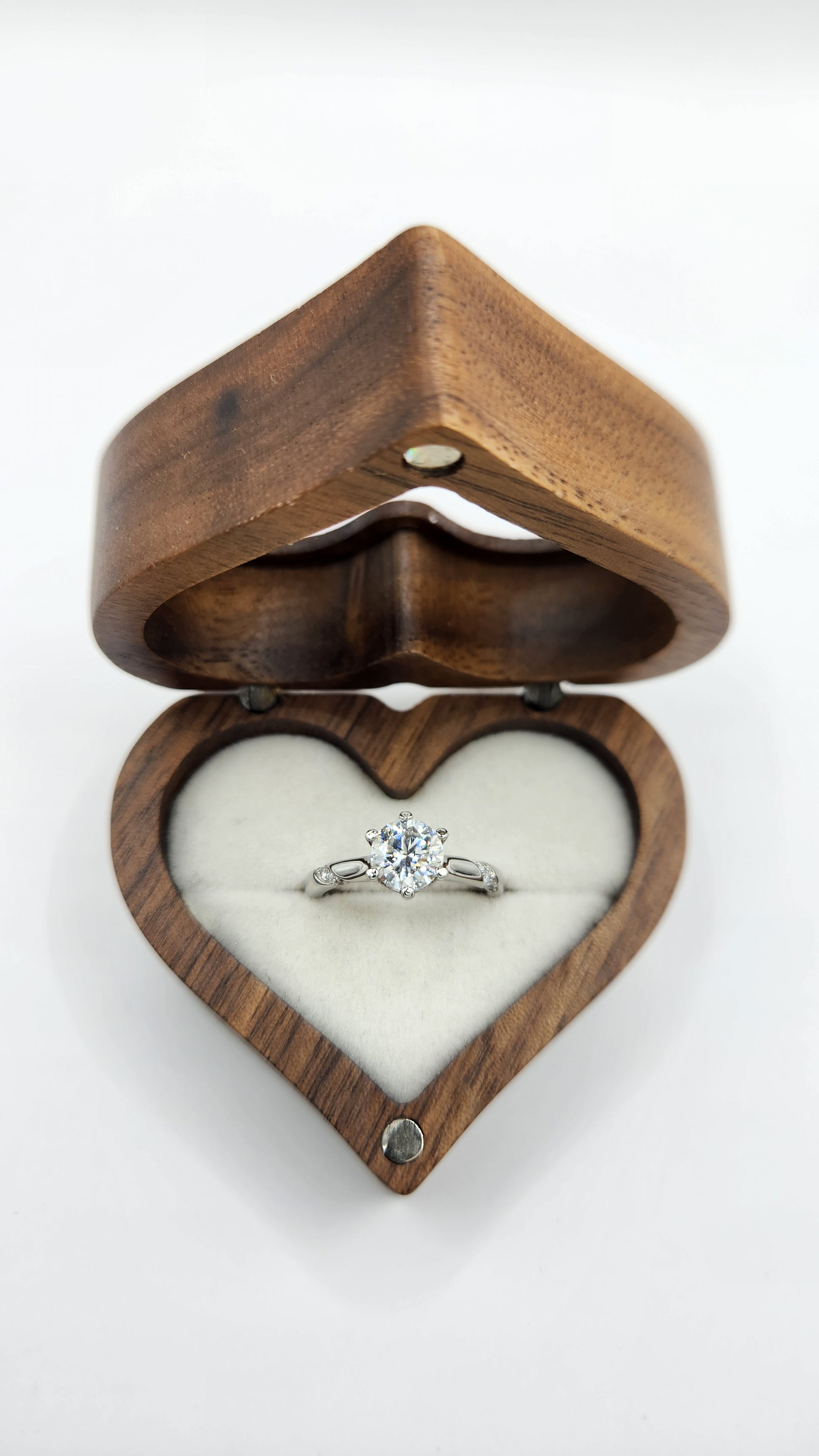 Moissanite-Silver-Ring-HARMONY_3