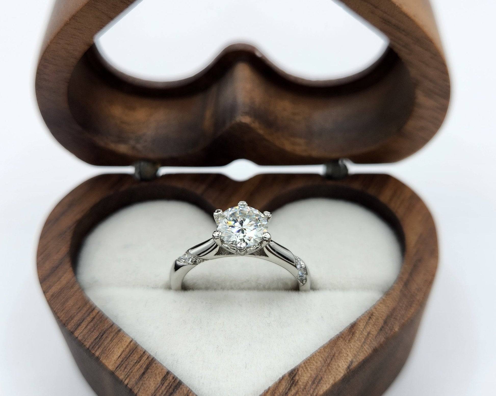Moissanite-Silver-Ring-HARMONY_4