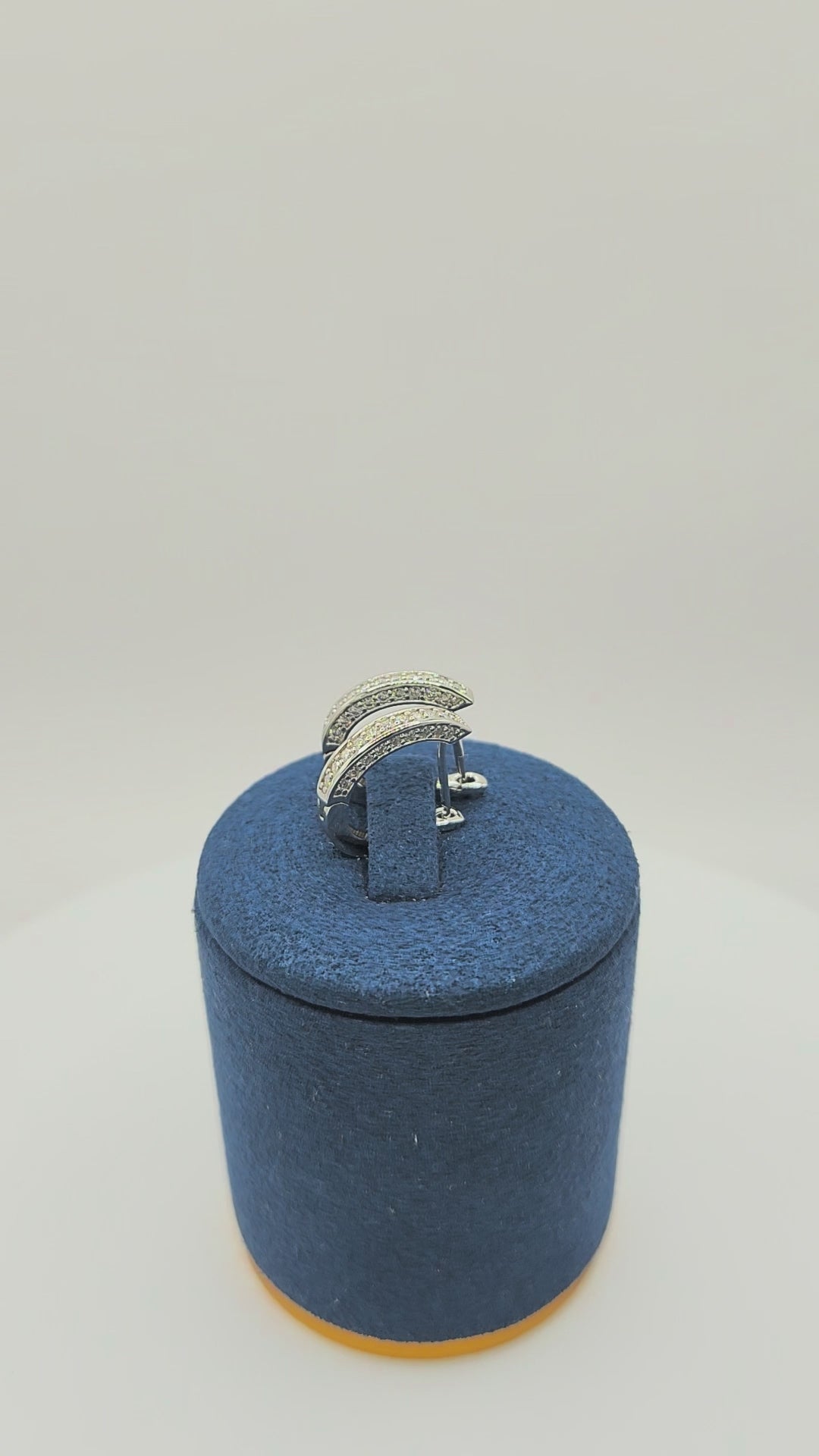 Moissanite_Earrings_Flora2
